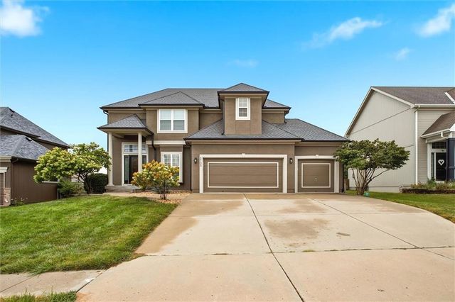 5703 NW 93rd Street, Kansas City, MO 64154