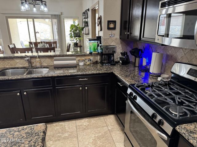 3138 HIDDEN CREEK Drive, El Paso, TX 79938