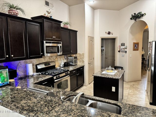 3138 HIDDEN CREEK Drive, El Paso, TX 79938