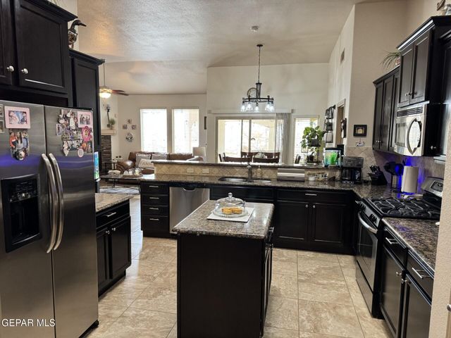 3138 HIDDEN CREEK Drive, El Paso, TX 79938