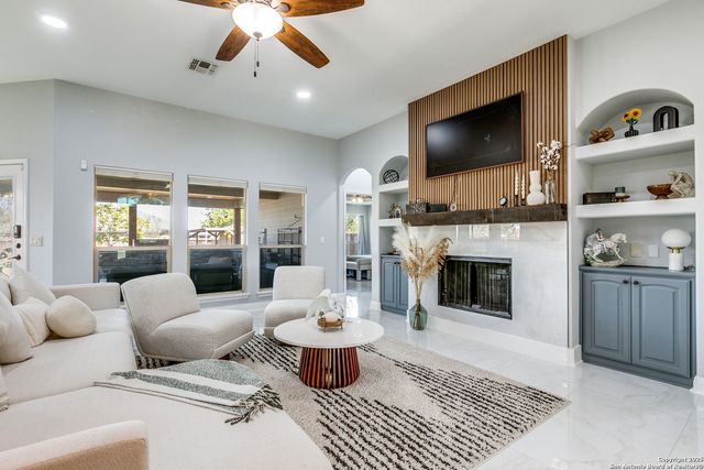 2287 Sun Chase, New Braunfels, TX 78130