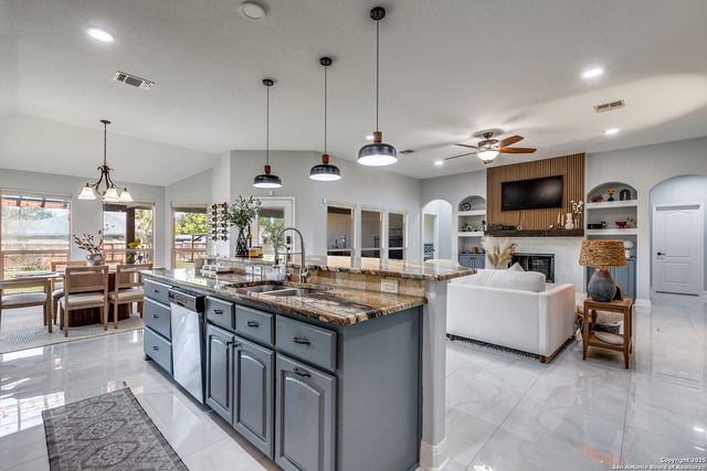 2287 Sun Chase, New Braunfels, TX 78130