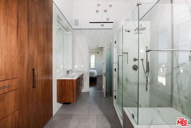 1302 Sweetzer Avenue 603, West Hollywood, CA 90046