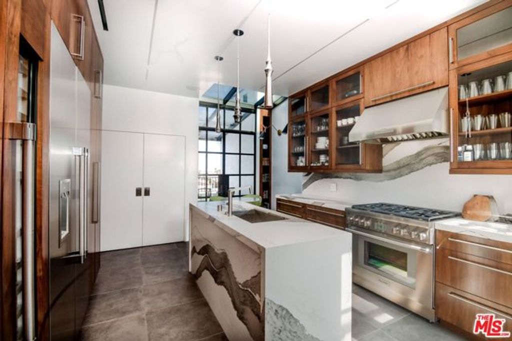 1302 Sweetzer Avenue 603, West Hollywood, CA 90046