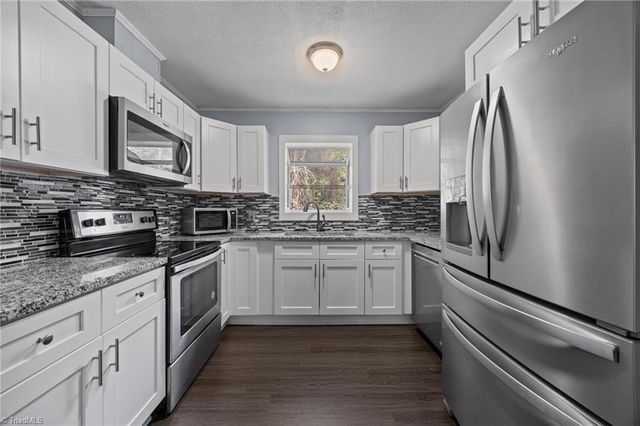 204 Kyle Road, Winston-salem, NC 27104