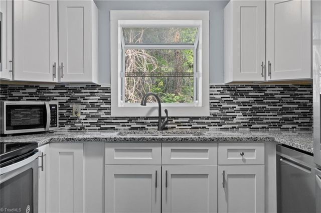 204 Kyle Road, Winston-salem, NC 27104