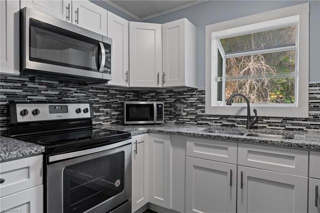 204 Kyle Road, Winston-salem, NC 27104