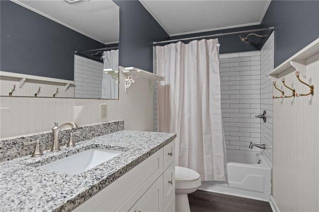 204 Kyle Road, Winston-salem, NC 27104