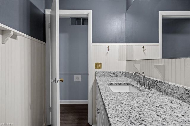 204 Kyle Road, Winston-salem, NC 27104