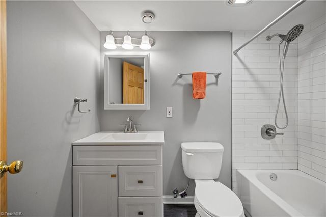 204 Kyle Road, Winston-salem, NC 27104