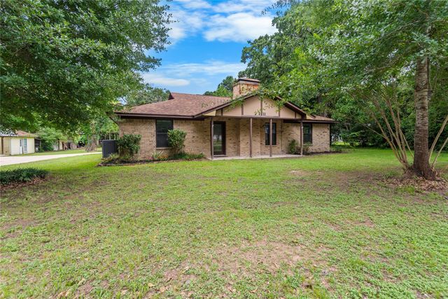 211 Brantley Lane, Magnolia, TX 77354