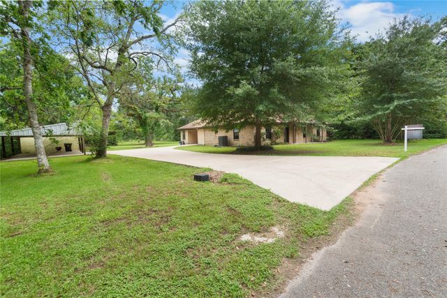 211 Brantley Lane, Magnolia, TX 77354