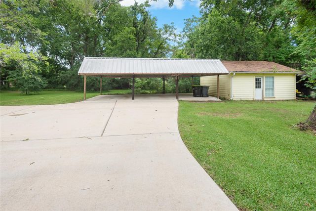211 Brantley Lane, Magnolia, TX 77354