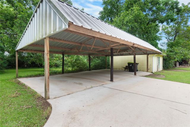 211 Brantley Lane, Magnolia, TX 77354