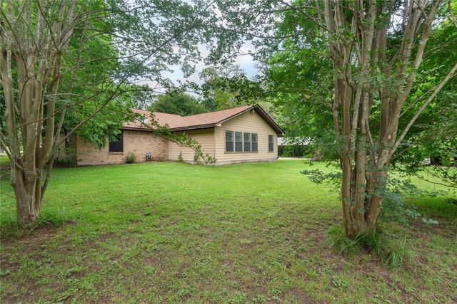 211 Brantley Lane, Magnolia, TX 77354