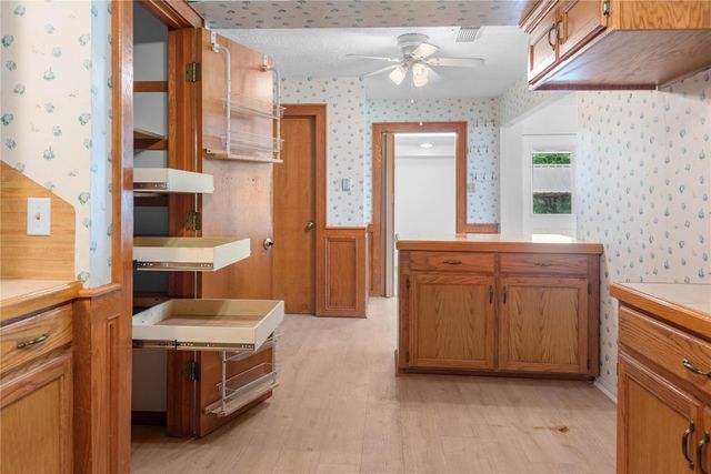 211 Brantley Lane, Magnolia, TX 77354