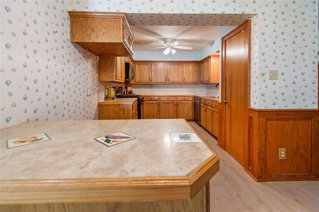 211 Brantley Lane, Magnolia, TX 77354