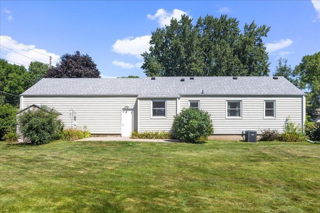 6796 161st Street W, Rosemount, MN 55068