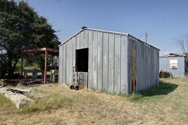 106 Choctaw Ridge, Weatherford, TX 76085