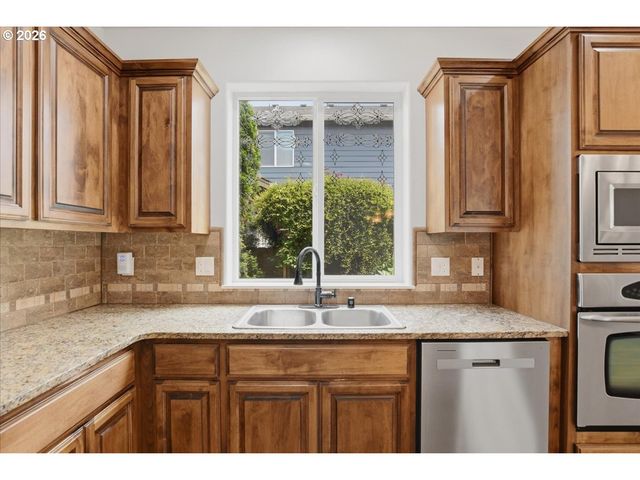 6905 Ne 104TH Way, Vancouver, WA 98686