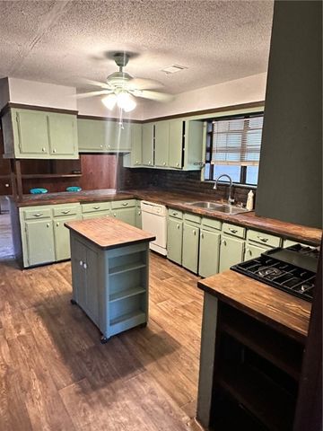 770 Pr 4472, Clarksville, AR 72830