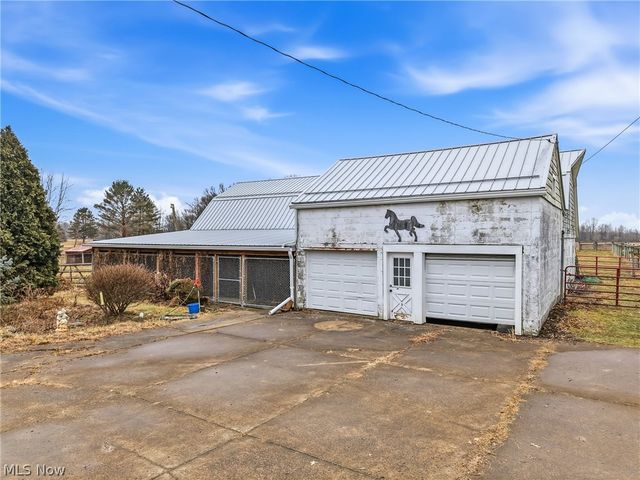 8539 Schubert Avenue NE, Alliance, OH 44601