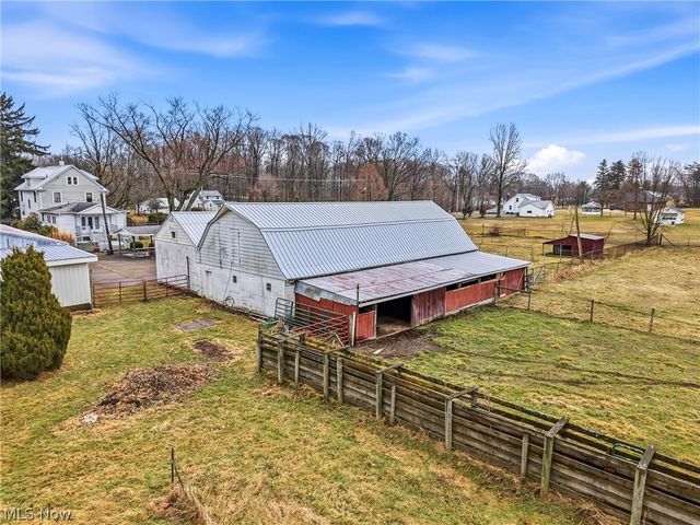 8539 Schubert Avenue NE, Alliance, OH 44601