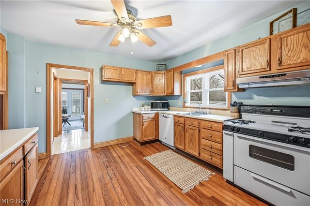 8539 Schubert Avenue NE, Alliance, OH 44601