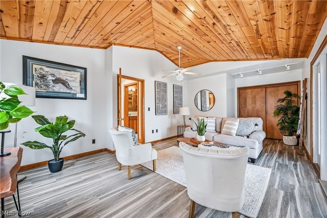 8539 Schubert Avenue NE, Alliance, OH 44601