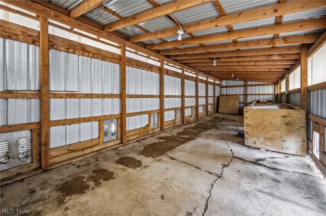 8539 Schubert Avenue NE, Alliance, OH 44601