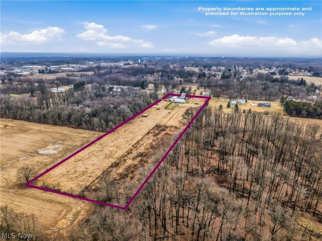 8539 Schubert Avenue NE, Alliance, OH 44601