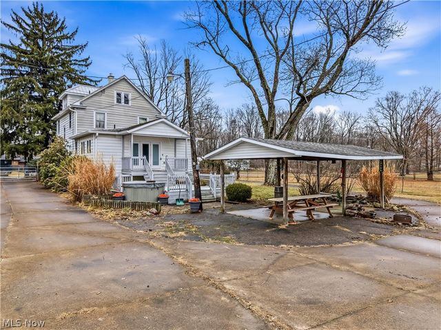 8539 Schubert Avenue NE, Alliance, OH 44601