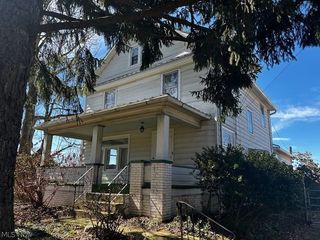 8539 Schubert Avenue NE, Alliance, OH 44601