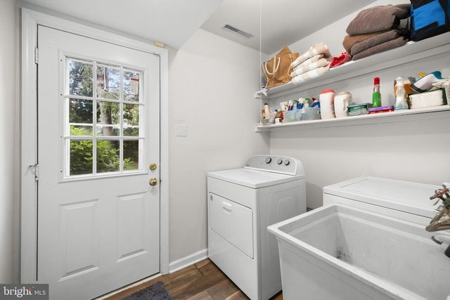 9 BARNETT RD, Lawrenceville, NJ 08648