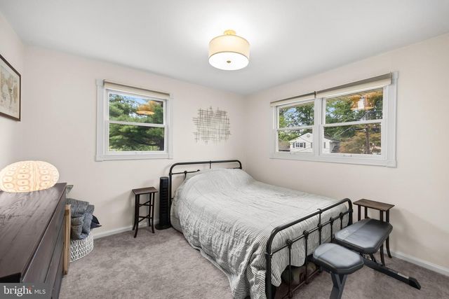 9 BARNETT RD, Lawrenceville, NJ 08648