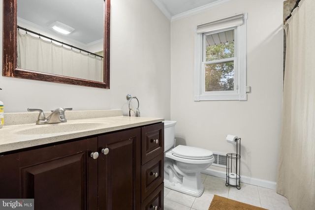 9 BARNETT RD, Lawrenceville, NJ 08648