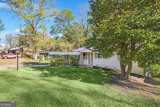 1703 Barrett Drive NW, Atlanta, GA 30318