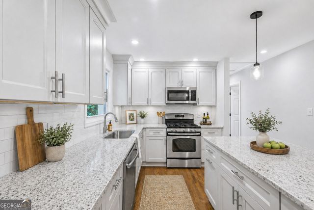 1703 Barrett Drive NW, Atlanta, GA 30318