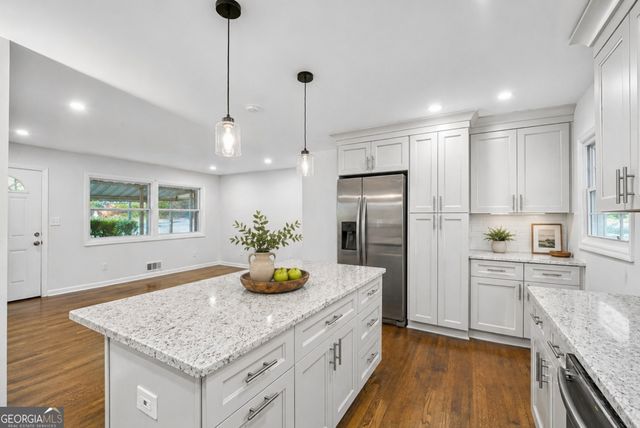 1703 Barrett Drive NW, Atlanta, GA 30318