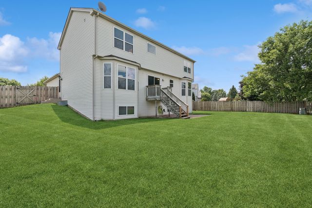 152 N Waterford Drive, Round Lake, IL 60073