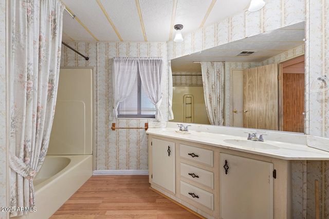 7727 E Calypso Avenue, Mesa, AZ 85208