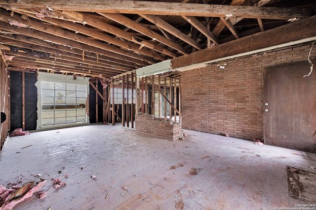 315 Blue Bonnet St, San Antonio, TX 78202