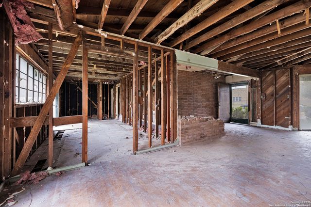 315 Blue Bonnet St, San Antonio, TX 78202