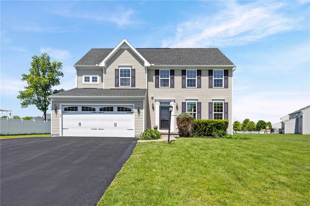 1768 Spartan Drive, Farmington, NY 14425