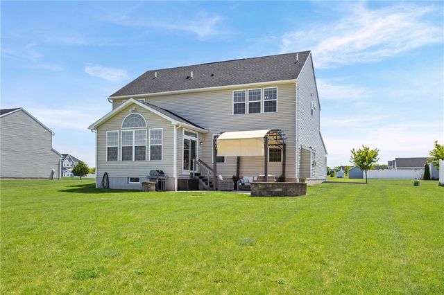 1768 Spartan Drive, Farmington, NY 14425