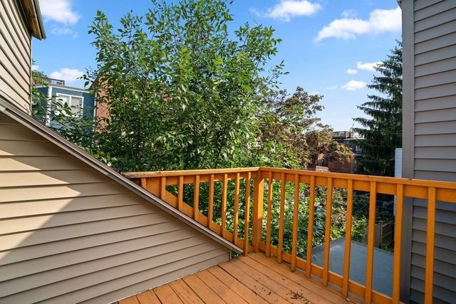 7 Albion Place 2, Boston, MA 02129