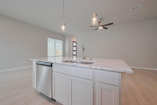 8933 Grovner Place, Houston, TX 77055