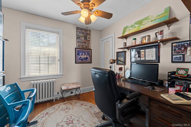 36 Lafayette Avenue, Lynbrook, NY 11563