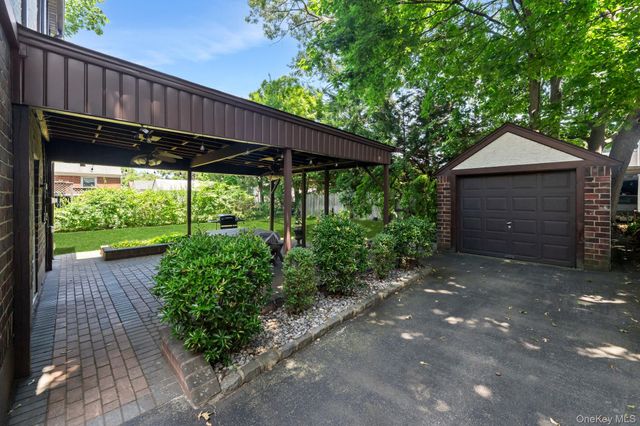 36 Lafayette Avenue, Lynbrook, NY 11563