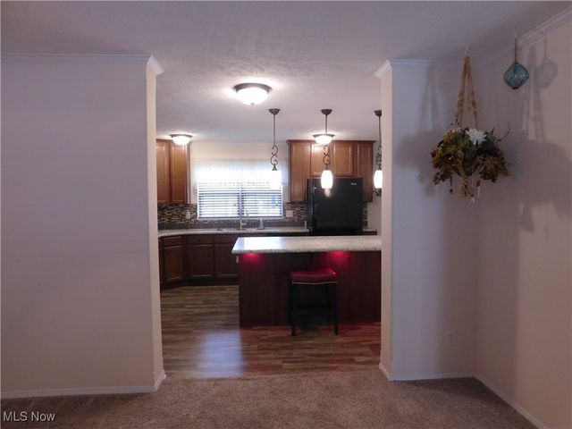 411 Pin Oak Circle, Elyria, OH 44035